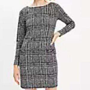 LOFT TALL Houndstooth Button Back Pocket Dress
